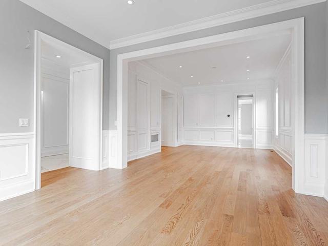 102 Frontenac Ave, House detached with 9 bedrooms, 8 bathrooms and 3.5 parking in Toronto ON | Image 31