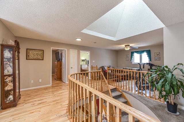 33 Morton Cres, House detached with 4 bedrooms, 4 bathrooms and 6 parking in Barrie ON | Image 17