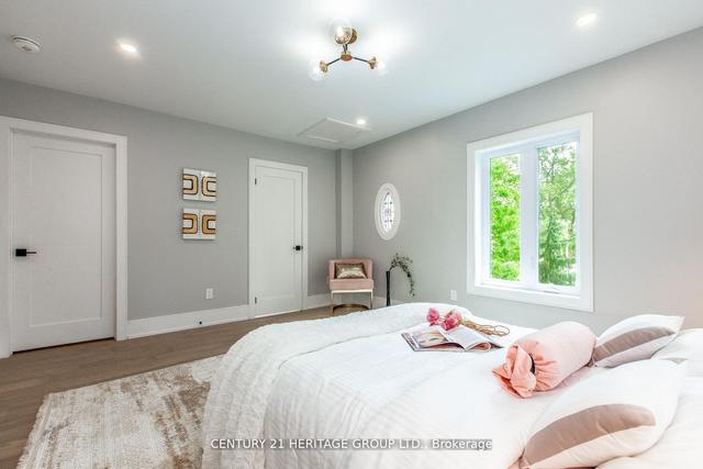 150 St Johns Rd, House detached with 4 bedrooms, 5 bathrooms and 3 parking in Toronto ON | Image 22