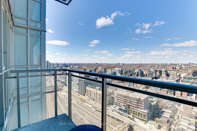 3901 - 15 Iceboat Terr, Condo with 1 bedrooms, 1 bathrooms and 0 parking in Toronto ON | Image 18