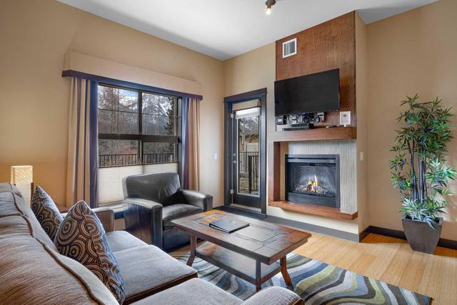 112 rotation d - 1818 Mountain Avenue, Condo with 2 bedrooms, 2 bathrooms and 1 parking in Canmore AB | Image 3