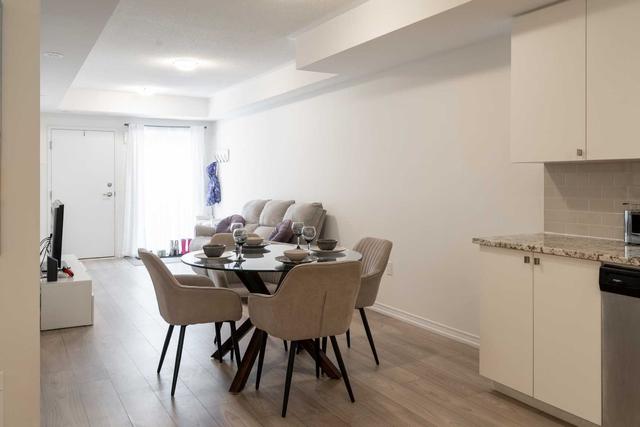 119 - 510 Kingbird Grve, Townhouse with 2 bedrooms, 2 bathrooms and 1 parking in Toronto ON | Image 8
