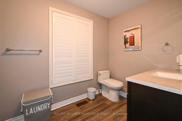818 Pape Ave, House semidetached with 3 bedrooms, 3 bathrooms and 0 parking in Toronto ON | Image 3