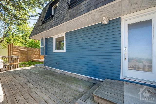 3674 St Joseph Boulevard, House detached with 3 bedrooms, 3 bathrooms and 8 parking in Ottawa ON | Image 4