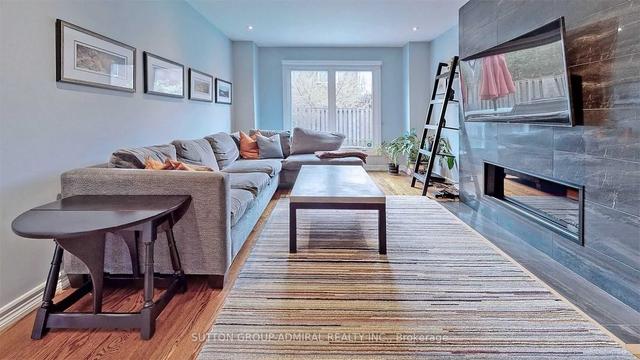 79 Rockwood Cres, House detached with 5 bedrooms, 5 bathrooms and 6 parking in Vaughan ON | Image 34