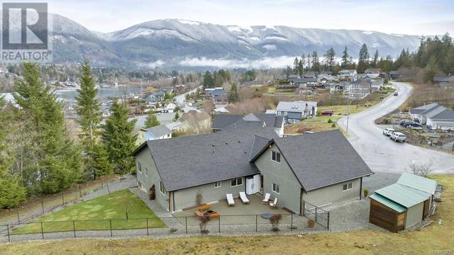 290 Tal Rd, House detached with 3 bedrooms, 3 bathrooms and 4 parking in Lake Cowichan BC | Image 6