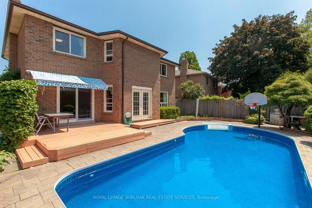 550 Kastelic Pl, House detached with 4 bedrooms, 3 bathrooms and 6 parking in Burlington ON | Image 1