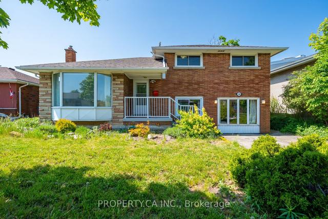 108 Delmar Dr, House detached with 3 bedrooms, 2 bathrooms and 3 parking in Hamilton ON | Image 1