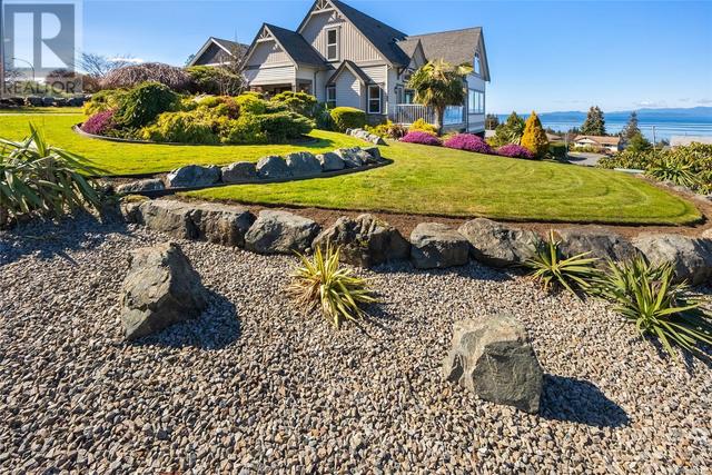 5558 Cliffside Rd, House detached with 3 bedrooms, 4 bathrooms and 6 parking in Nanaimo BC | Image 36