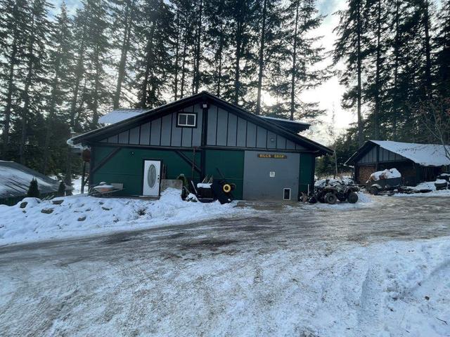 4405 Leopold Road, House detached with 3 bedrooms, 1 bathrooms and null parking in Columbia Shuswap F BC | Image 27