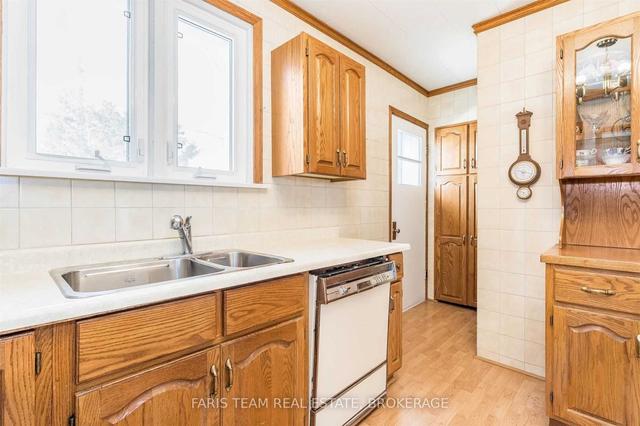 234 Third St, House detached with 2 bedrooms, 2 bathrooms and 6 parking in Midland ON | Image 32