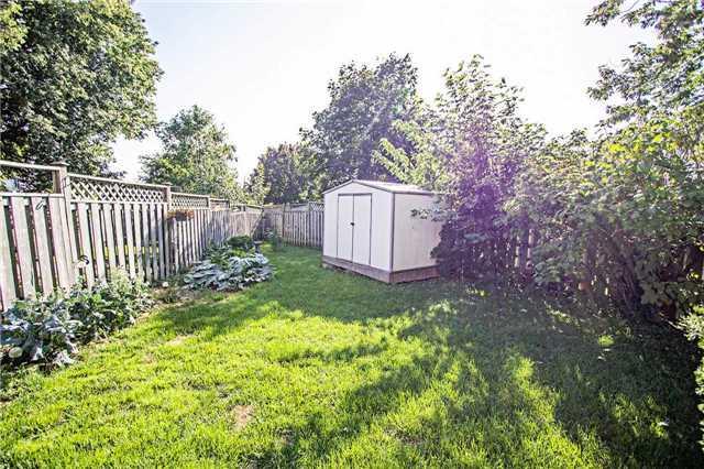 1035 Snowberry St, House semidetached with 4 bedrooms, 2 bathrooms and 2 parking in Oshawa ON | Image 20