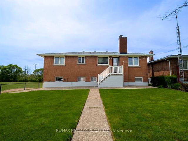 18 Brock St, House detached with 3 bedrooms, 2 bathrooms and 3 parking in Port Colborne ON | Image 25