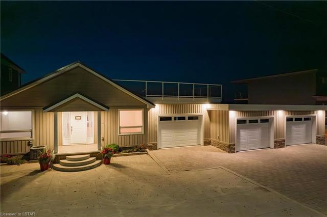 23 Beach Lane, House detached with 5 bedrooms, 3 bathrooms and 16 parking in Lambton Shores ON | Image 4