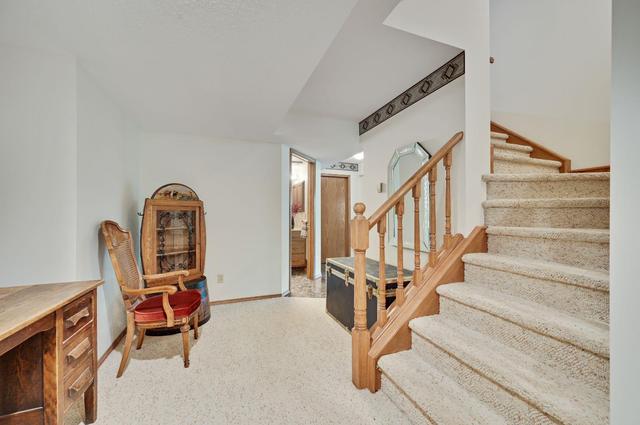 236 Evergreen Court Sw, House detached with 5 bedrooms, 3 bathrooms and 5 parking in Calgary AB | Image 35