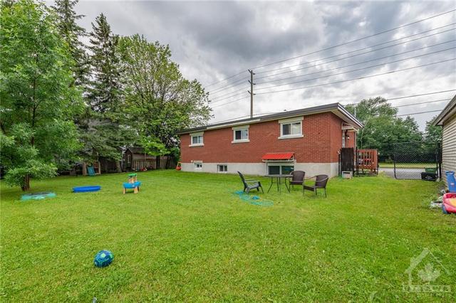 1935 Tenth Line Road, House detached with 4 bedrooms, 2 bathrooms and 6 parking in Ottawa ON | Image 25