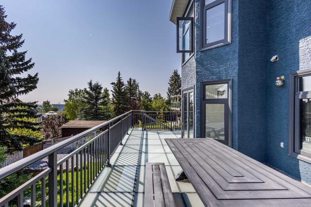 2908 Signal Hill Drive Sw, House detached with 6 bedrooms, 3 bathrooms and 4 parking in Calgary AB | Image 39