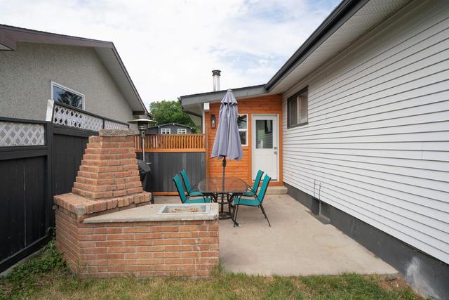4828 Nipawin Crescent Nw, House detached with 4 bedrooms, 2 bathrooms and 3 parking in Calgary AB | Image 46