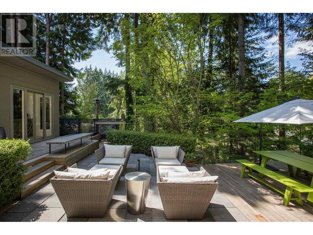 982 Belvedere Drive, House detached with 4 bedrooms, 3 bathrooms and 2 parking in North Vancouver BC | Image 21
