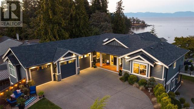 3990 Hammond Bay Rd, House detached with 7 bedrooms, 4 bathrooms and 6 parking in Nanaimo BC | Image 1