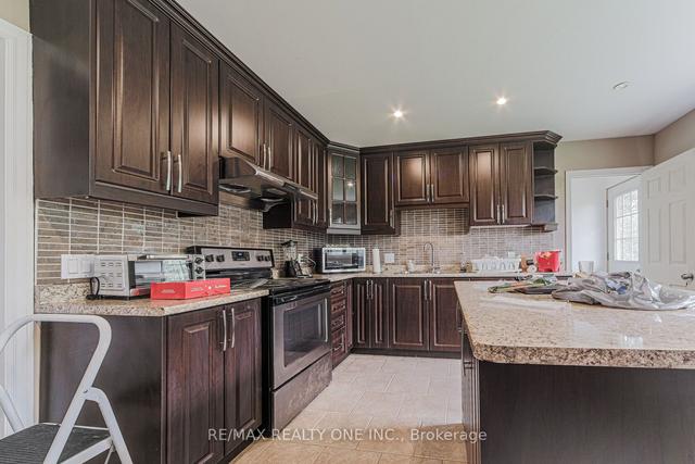 3024 Countryside Dr, House detached with 3 bedrooms, 3 bathrooms and 8 parking in Brampton ON | Image 5