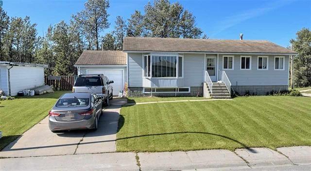 715 3 Av, House detached with 5 bedrooms, 2 bathrooms and null parking in Fox Creek AB | Image 1