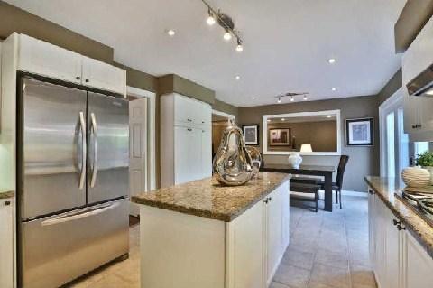1035 Trailview Dr, House detached with 4 bedrooms, 5 bathrooms and 2 parking in Oakville ON | Image 7