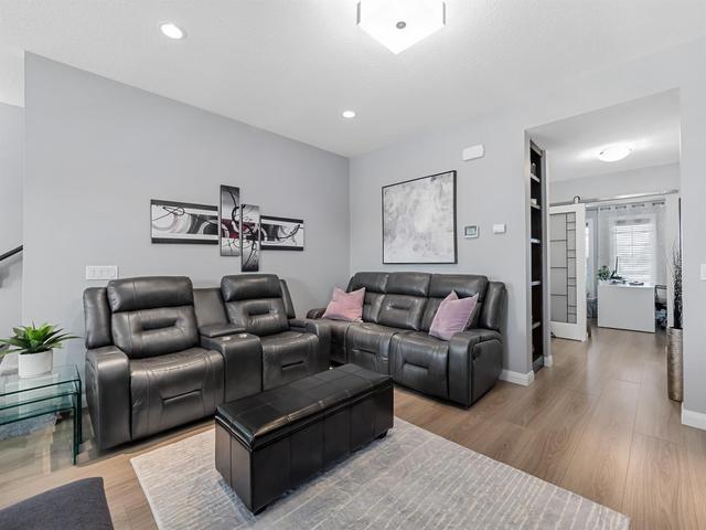30 Evanscrest Common Nw, House detached with 4 bedrooms, 3 bathrooms and 6 parking in Calgary AB | Image 4