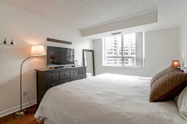 1904 - 71 Simcoe St, Condo with 1 bedrooms, 1 bathrooms and 1 parking in Toronto ON | Image 18
