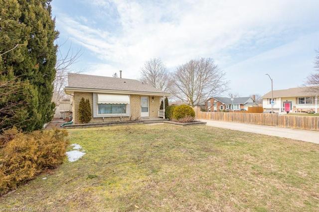 501 Bunting Road, House detached with 2 bedrooms, 1 bathrooms and null parking in St. Catharines ON | Image 23