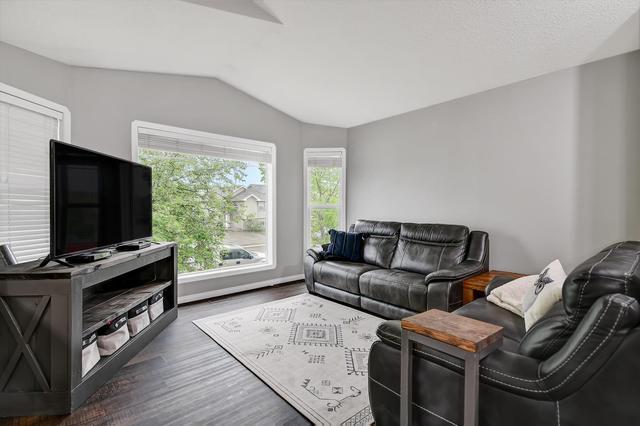 8726 62 Avenue, House detached with 4 bedrooms, 2 bathrooms and 6 parking in Grande Prairie AB | Image 3