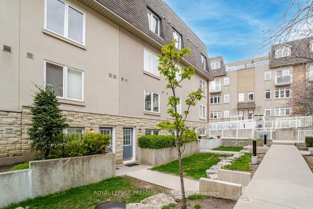 16 - 20 Turntable Cres, Townhouse with 3 bedrooms, 2 bathrooms and 2 parking in Toronto ON | Image 25