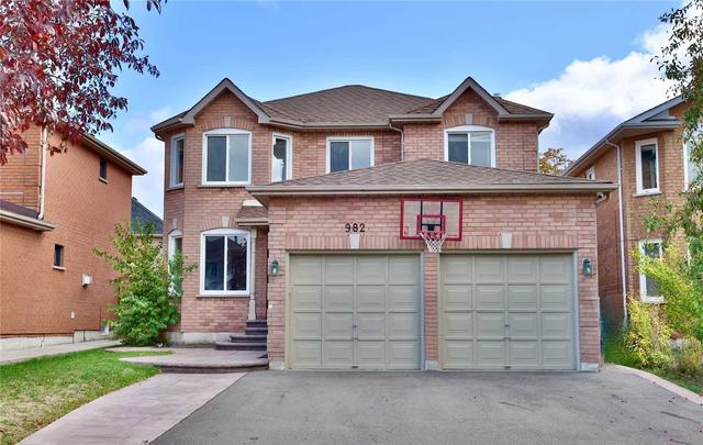 982 Focal Rd, House detached with 4 bedrooms, 4 bathrooms and 4 parking in Mississauga ON | Image 1