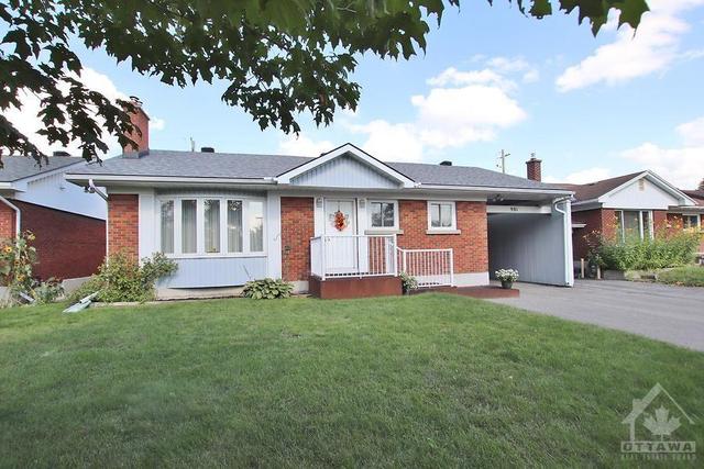 981 Connaught Avenue E, House detached with 4 bedrooms, 2 bathrooms and 4 parking in Ottawa ON | Image 1