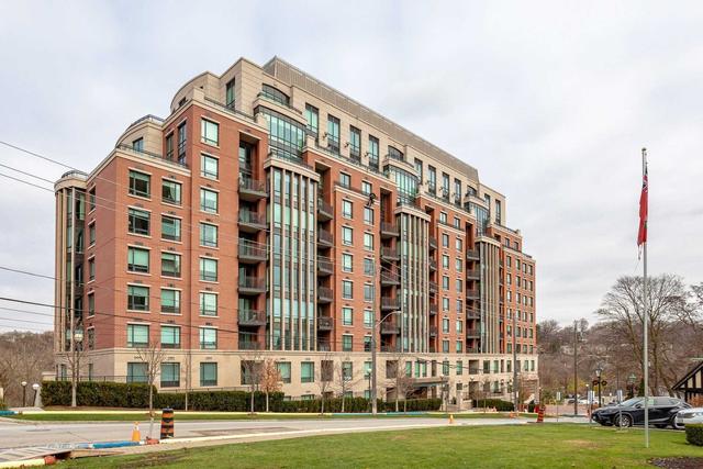 103 - 30 Old Mill Rd, Condo with 2 bedrooms, 2 bathrooms and 1 parking in Toronto ON | Image 1