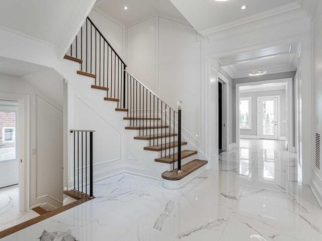 102 Frontenac Ave, House detached with 9 bedrooms, 8 bathrooms and 3.5 parking in Toronto ON | Image 28