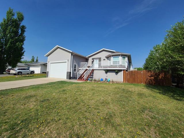 13418 91 Street, House detached with 5 bedrooms, 3 bathrooms and 4 parking in Peace River AB | Image 3