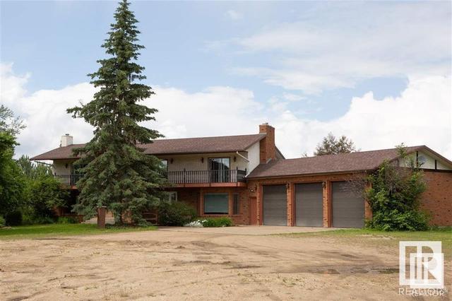 27020 Hwy 18, House detached with 4 bedrooms, 3 bathrooms and 6 parking in Westlock County AB | Image 1