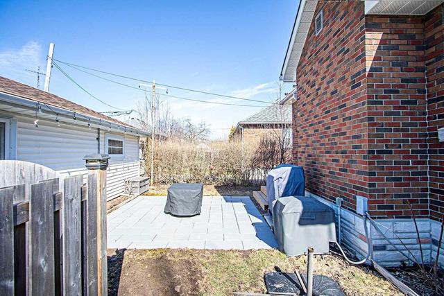 80 Chadburn St, House detached with 3 bedrooms, 2 bathrooms and 2 parking in Oshawa ON | Image 24