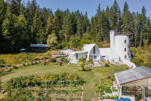 1450 Stewart Creek Road, House detached with 3 bedrooms, 5 bathrooms and null parking in Kootenay Boundary C BC | Image 6