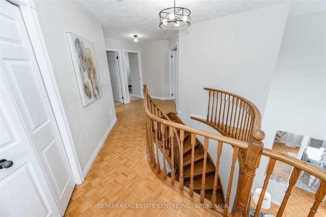 11 Beasley Cres, House detached with 4 bedrooms, 3 bathrooms and 4 parking in Cambridge ON | Image 22