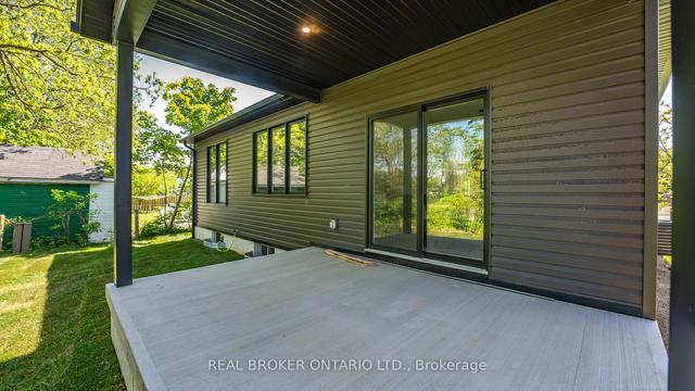 7 Robinson Ave, House detached with 3 bedrooms, 2 bathrooms and 4 parking in Brantford ON | Image 21