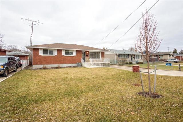 164 St. David's Road, House detached with 3 bedrooms, 2 bathrooms and null parking in St. Catharines ON | Image 34