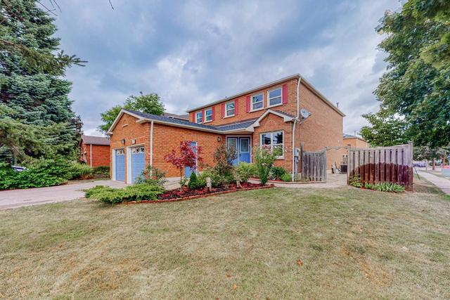 672 Roselaire Tr, House detached with 4 bedrooms, 4 bathrooms and 6 parking in Mississauga ON | Image 12