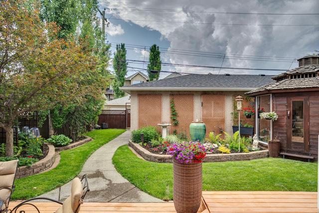 2249 8 Avenue Se, House detached with 5 bedrooms, 3 bathrooms and 2 parking in Calgary AB | Image 38