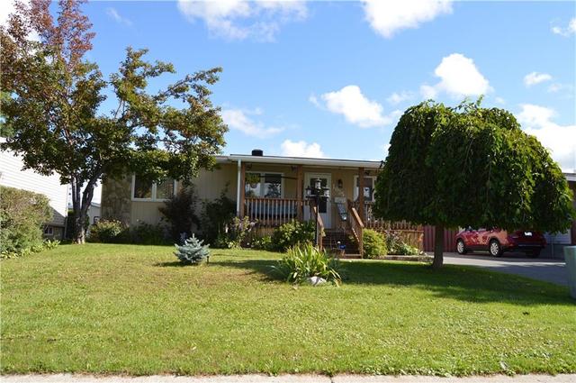 1035 Donihee Crescent, House detached with 2 bedrooms, 2 bathrooms and 4 parking in Cornwall ON | Image 2