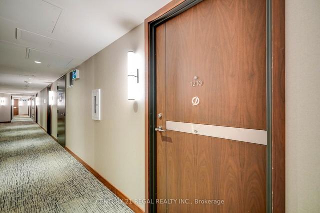 1210 - 19 Bathurst St, Condo with 1 bedrooms, 1 bathrooms and 0 parking in Toronto ON | Image 34