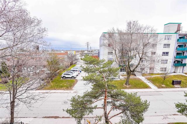 9 - 811 Kennedy Rd, Townhouse with 4 bedrooms, 3 bathrooms and 6 parking in Toronto ON | Image 17