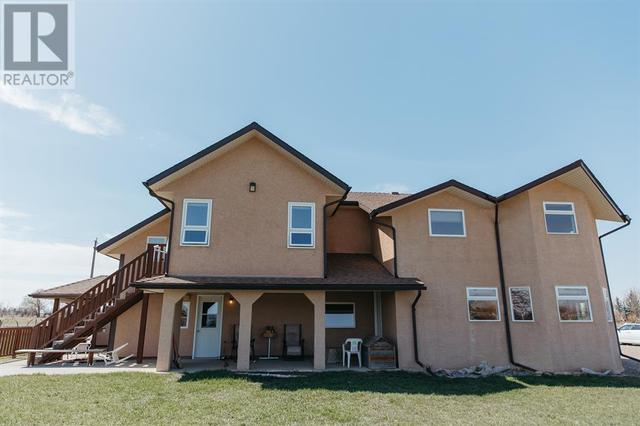 84055 Rgrd 211a, House detached with 6 bedrooms, 3 bathrooms and null parking in Lethbridge County AB | Image 2