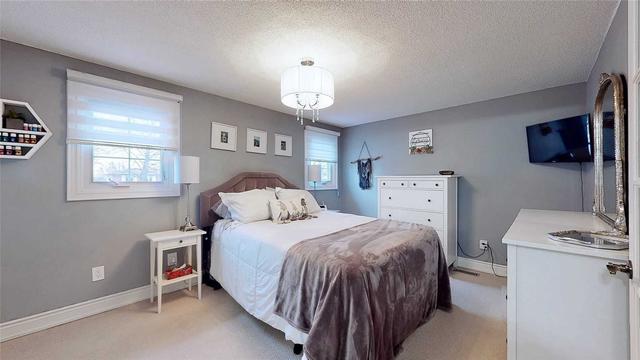1114 Cedarcroft Cres, House detached with 3 bedrooms, 2 bathrooms and 5 parking in Pickering ON | Image 10